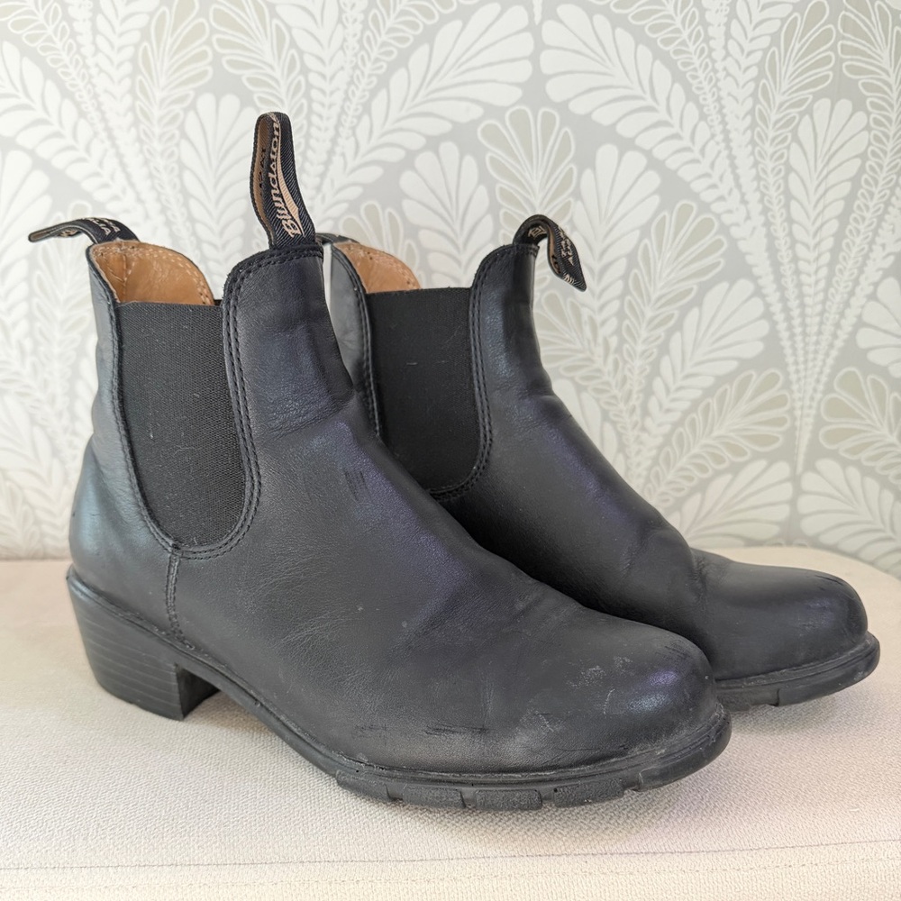 Blundstone 1671 Heeled Boots Women’s 9.5